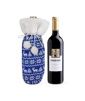Wino w niebieskim sweterku...